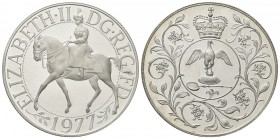 GRAN BRETAGNA
Elisabetta II, dal 1952. Moneta da 25 pence 1977, Giubileo d’Argento.
Ag 
Dr. La Regina a cavallo verso s. Rv. Anatra entro cerchio l...
