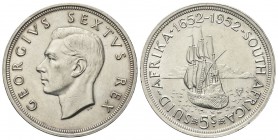 SUD AFRICA
Giorgio VI, 1936-1952. 5 Shillings 1952.
Ag gr. 28,21
Dr. Testa nuda a s. Rv. Veliero.
KM#31.

q. FDC