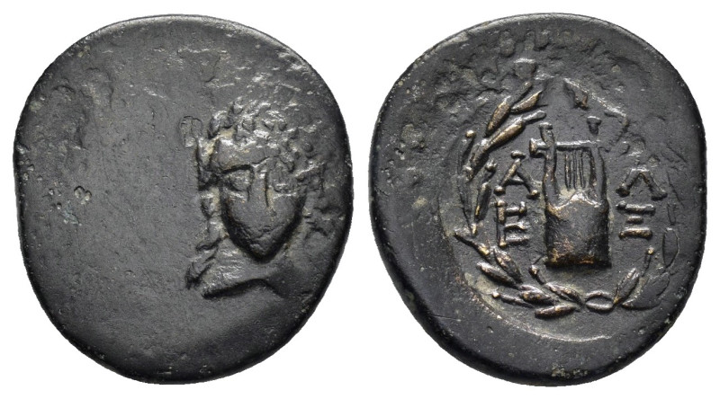 TROAS. Alexandreia.(Circa 164-135 BC).Ae.

Obv : Laureate head of Apollo facing....