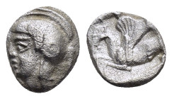 CILICIA. Kelenderis.(Circa 425-400 BC).Obol.

Obv : Helmeted head of Athena left.

Rev : Forepart of Pegasos left within incuse square.
Brindley 178.
...