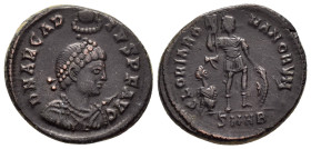 ARCADIUS.(383-408).Heraclea.Follis.

Obv : D N ARCAD-IVS P F AVG.
Diademed, draped and cuirassed bust right.

Rev : GLORIA RO-MANORVM.
Emperor, head l...