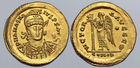 Ostrogoths, Theoderic AV Solidus. In the name of Anastasius I. Rome, AD 493-518. D N ANASTASIVS P F AVG, pearl-diademed, helmeted and cuirassed bust f...
