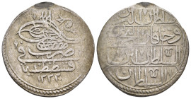 OTTOMAN EMPIRE, Mustafa IV (AH 1222-1223 / AD 1807-1808). Constantiniyye. Dated AH 1222. 12.84g 34.9m