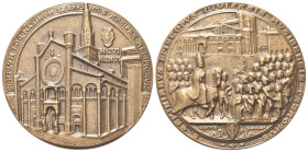 MODENA
Durante Vittorio Emanuele III, 1900-1946.
Grande medaglia 1906 opus G. Gualdi.
Æ gr. 298,58 mm 85,4
Dr. TEMPLUM HOC MAXIMVM LANFRANCUS ARTI...