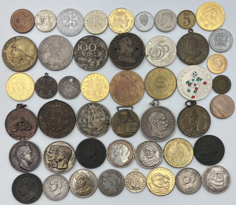 Lotto di 47 medaglie, monete e gettoni - anni, nominali e metalli vari

MB/qSP...