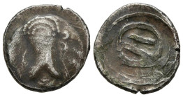 PERSIA, Rey desconocido. Dracma. (Ar. 2,34g/16mm). 30 d.C. (Seaby 5956). Anv: Busto coronado y drapeado a izquierda. Rev: Diadema, alrededor leyenda. ...