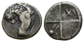 TRACIA, Chersonesos. Hemidracma. (Ar. 2,35g/13mm). 386-338 d.C. (HGC 3, 1347; McClean 4124). Anv: Parte delantera de león a derecha mirando a izquierd...