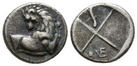 TRACIA, Chersonesos. Hemidracma. (Ar. 2,38g/14mm). 386-338 a.C. (SNG Copenhagen 830). Anv: Parte delantera de león a izquierda. Rev: Cuatripartito inc...