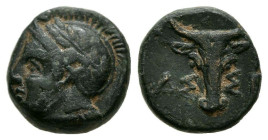 TROAS, Assos. Ae10. (Ae. 1,28g/10mm). Siglo IV-Siglo III a.C. (SNG von Aulock 1494). Anv: Cabeza de Atenas a izquierda. Rev: Cabeza de toro de frente,...