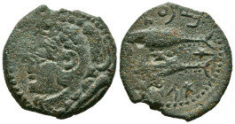 GADES (Cádiz). As. (Ae. 6.45g /24mm). 100-20 BC (FAB-1339). Anv: Cabeza de Hércules a izquierda, detrás clava. Rev: Dos atunes a izquierda, entre ambo...