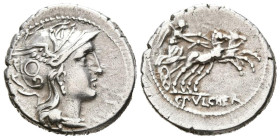 GENS CLAUDIA. Denario. (Ar. 3,79g/19mm). 110-109 a.C. Roma. (Crawford 300/1; FFC 565). Anv: Cabeza de Roma a derecha. Rev: Victoria conduciendo biga a...