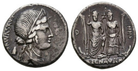 GENS EGNATIA. Denario. (Ar. 4,02g/17mm). 75 a.C. Taller auxiliar de Roma. (Crawford 381/3; FFC 690). Anv: Cabeza diademada de Libertad a derecha, detr...