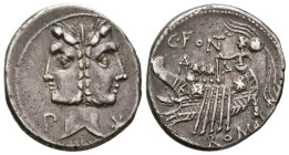 GENS FONTEIA. Denario. (Ar. 3,98g/20mm). 114-113 a.C. Sur de Italia. (Crawford 290/1; FFC 713). Anv: Cabeza de bifronte de Fontus, en campo: P y estre...