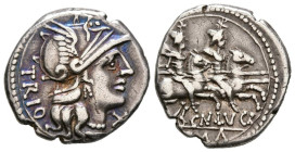 GENS LUCRETIA. Denario. (Ar. 3,90g/mm). 136 a.C. Roma. (Crawford 237/1; FFC 822). Anv: Cabeza de Roma a derecha, delante X, detrás leyenda: ROMA. Rev:...