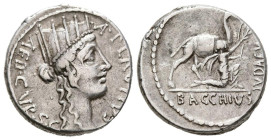 GENS PLAUTIA. Denario. (Ar. 4,09g/18mm). 55 a.C. Roma. (Crawford 431/1; FFC 1002). Anv: Cabeza de Cibeles con corona mural a derecha, alrededor leyend...