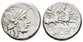 GENS PLUTIA. Denario. (Ar. 3,85g/17mm). 121 a.C. Taller auxiliar de Roma. (Crawford 278/1; FFC 1009). Anv: Cabeza de Roma a derecha, detrás X. Rev: Di...