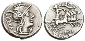 GENS PORCIA. Denario. (Ar. 3,86g/18mm). 125 a.C. Roma. (Crawford 270/1; FFC 1051). Anv: Cabeza de Roma a derecha, delante estrella, detrás leyenda: LA...