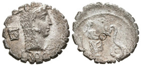 GENS ROSCIA. Denario. (Ar. 3,38g/18mm). 64 a.C. Italia Central. (Crawford 412/1; FFC 1090). Anv: Cabeza de Juno Sospita con piel de cabra a derecha, d...