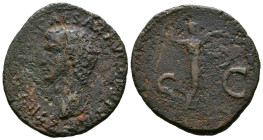 CLAUDIO I. As. (Ae. 8,29g/27mm). 41-50 d.C. Roma. (RIC 100). Anv: Cabeza de Claudio I a izquierda, alrededor leyenda: TI CLAVDIVS CAESAR AVG P M TR P ...