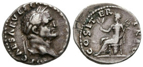 VESPASIANO. Denario. (Ar. 3,17g/18mm). 70 d.C. Roma. Anv: Busto laureado de Vespasiano a derecha, alrededor leyenda: IMP CAESAR VESPASIANVS AVG. Rev: ...