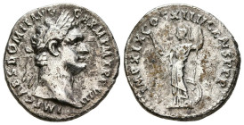 DOMICIANO. Denario. (Ar. 3,05g/19mm). 88-89 d.C. Roma. (RIC 669). Anv: Cabeza laureada de Domiciano a derecha, alrededor leyenda: IMP CAES DOMIT AVG G...