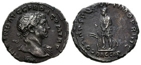 TRAJANO. Denario. (Ar. 2,84g/19mm). 103-112 d.C. Roma. (RIC 99). Anv: Cabeza laureada de Trajano a derecha, alrededor leyenda: IMP TRAIANO AVG GER DAC...