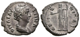 FAUSTINA I. Denario. (Ar. 2,64g/19mm). 140-141 d.C. Roma. (RIC 344). Anv: Busto diademado y drapeado de Faustina I a derecha, alrededor leyenda: DIVA ...