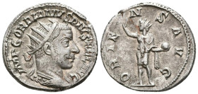 GORDIANO III. Antoniniano. (Ar. 4,29g/22mm). 242-244 d.C. Antioquía. (RIC 213). Anv: Busto radiado y drapeado de Gordiano III a derecha, alrededor ley...
