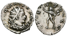 VALERIANO I. Antoniniano. (Ar. 2,84g/22mm). 257-258 d.C. Colonia. (RIC 12). Anv: Busto radiado y drapeado de Valeriano I a derecha, alrededor leyenda:...