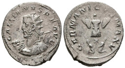 GALIENO. Antoniniano. (Ar. 3,70g/23mm). 257-258 d.C. Colonia. (RIC 18). Anv: Busto radiado y con coraza de Galieno a izquierda portando lanza y escudo...