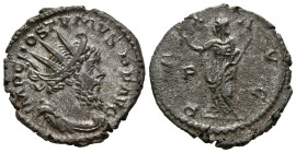 POSTUMO. Antoniniano. (Ve. 2,90g/20mm). 268 d.C. Treveri. (RIC 318). Anv: Busto radiado y drapeado de Póstumo a derecha, alrededor leyenda: IMP C POST...