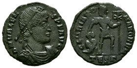 VALENTE. Nummus. (Ae. 1,92g/17mm). 364-367 d.C. Tesalónica. (RIC 16b). Anv: Busto diademado, drapeado y con coraza de Valente a derecha, alrededor ley...