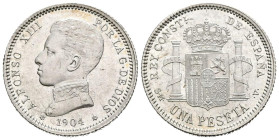 ALFONSO XIII (1885-1931). 1 peseta. (Ar. 4.96g / 23mm). 1904 * 19-04. Madrid SMV. (Cal-2019-68). SC-. Magnífico brillo original.