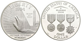 ESTADOS UNIDOS. 1 Dollar. (Ar. 26,60g/38mm). 1994. Philadelphia P. En Memoria de los Veteranos de Vietnam. (Km#250). PROOF.