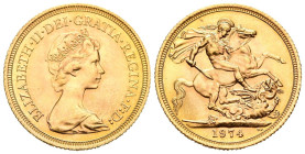 GRAN BRETAÑA. 1 Soberano (Au. 8,04g/22mm). 1974. Isabel II. (Km#919). Grabador: Benedetto Pistrucci (BP). SC-. Ligerísmas marquitas.