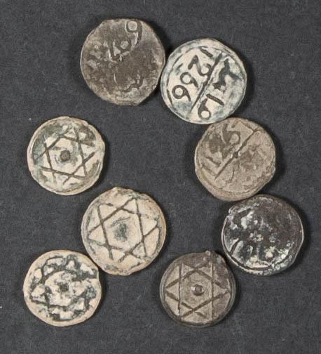 MARRUECOS. Conjunto formado por 8 Felus acuñados en diferentes fechas y con dife...