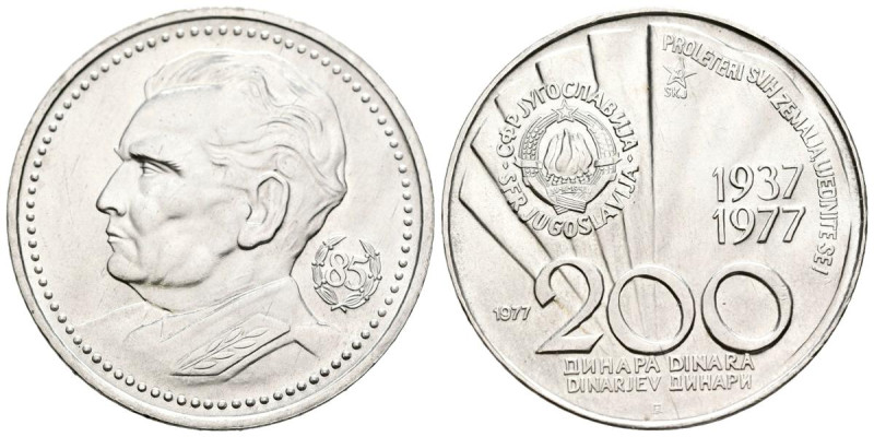 YUGOSLAVIA. 200 Dinares (Ar. 14,93g/32mm). 1977. 85 Aniversario del Nacimiento d...