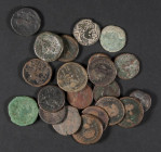 HISPANIA ANTIGUA. Interesante conjunto de 21 monedas de bronce de distintas cecas ibéricas, destacando cecas como: Bilbilis, Ilduro o Segia y un As de...