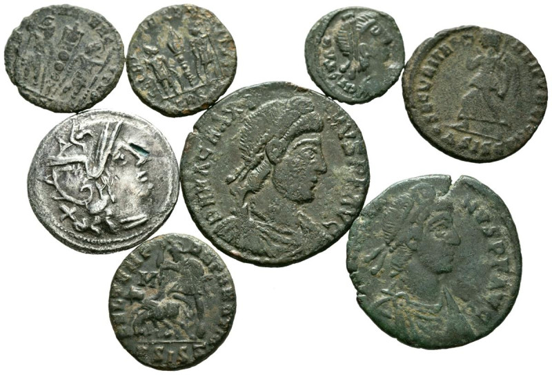 IMPERIO ROMANO. Bonito conjunto formado por 8 monedas romanas, 7 bronces Bajo Im...