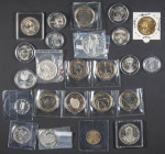 CONTEMPORÁNEO. Interesante conjunto de 24 monedas con módulo de Ecu y Euro acuñadas por diferentes países entre finales del siglo XX y principios del ...