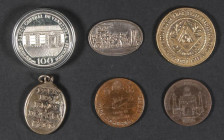 Interesante conjunto de 6 piezas (5 medallas y 1 moneda de 100 Bolivares de plata de 1983). Diferentes temáticas y fechas, destacando la medalla de 19...