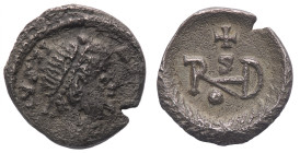 Athalaric (526-534) - 1/4 Siliqua 526-527 struck in the name of Justin (518-527) - Mint: Ravenna - Obverse: Pearl-diademed, draped and cuirassed bust ...