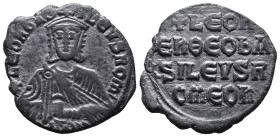 (Bronze, 4.46g 25mm)

BYZANTINE EMPIRE. Leo VI, 886-912. Æ follis.Constantinople