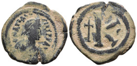 (Bronze, 10.95g 31mm)

BYZANTINE EMPIRE.

Anastasius I. 491-518. Æ follis.