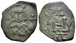 Theodosius III of Adramytium, 715-717. Follis (Bronze, 23 mm, 3.07 g, 6 h), Syracuse. Crowned bust of Theodosius III facing, wearing loros, holding in...