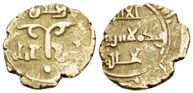 ITALY. Sicilia (Regno). Roger II, as Count, 1105-1130. Tari (Gold, 13 mm, 1.40 g, 3 h), Messina. Circular Kufic legend with an ornate 'Tau' at the cen...