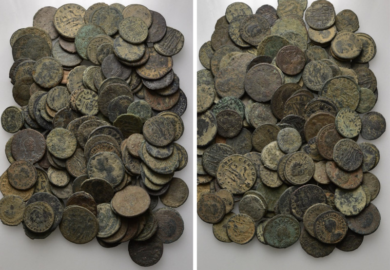 Circa 150 Late Roman Coins. 

Obv: .
Rev: .

. 

Condition: See picture....