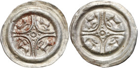 Medieval coins
POLSKA / POLAND / POLEN / SCHLESIEN

Leszek Biały (1202-1227). Brakteat - BEAUTIFUL i RARE 

Aw.: Łuki tworzące krzyż z kółkiem w ...