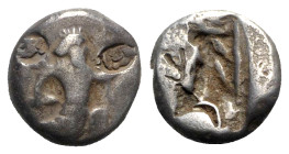 Achaemenid Kings of Persia, c. 450-375 BC. AR Siglos (14mm, 5.40g). Persian king or hero r., in kneeling-running stance, holding bow and dagger, quive...