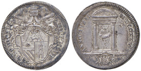 Benedetto XIII (1724-1730) Giulio 1725 A. I - Munt. 6 AG (g 3,00) Qualche piccolo difetto di conio ma ottimo esemplare con delicata patina
SPL+/FDC